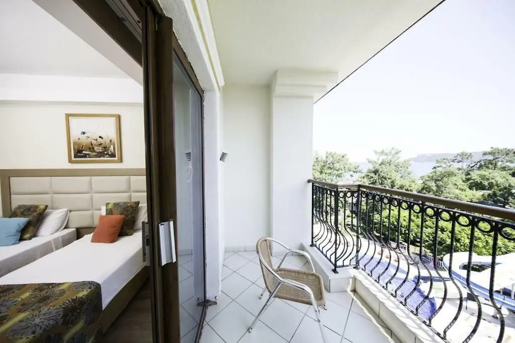 اتاق هتل پالمت بیچ ریزورت آنتالیا